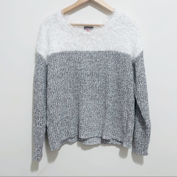 Vince Camuto Colorblock Sweater - Picture 3 of 7